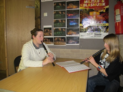 Bagpipe tuition using Practice Chanters